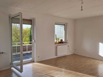 Helle 3-Zimmer Wohnung mit Balkon in Esslingen - Hohenkreuz