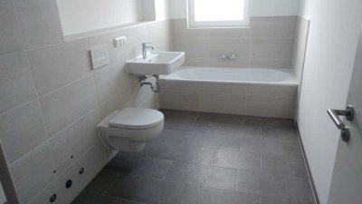 Neuwertige 2-Raum-Wohnung mit gehobener Innenausstattung mit Balkon in Bischofsheim