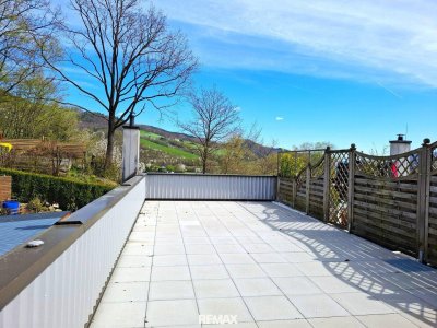 In Traisen: Wohnung 88m²- renoviert- mit großer Terrasse tollem Ausblick für nur 119.000 € zzgl. 7.000 € für Parkplatz!