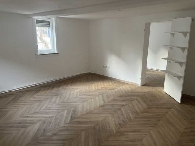 Charmantes Wohnen im Fachwerk, 2,5 Z, alter Kern Obertshausen, Garten