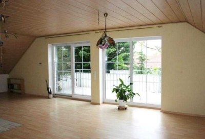 Schöne 3-Zimmer-Dachgeschosswohnung in Mainhardt mit Garage und Kachelofen
