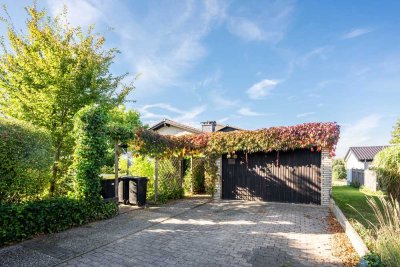 KEINE KÄUFERPROVISION Großzügiges 4-Familienhaus mit tollem Ausblick in Bielefeld Jöllenbeck
