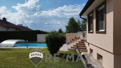 "Exklusives Einfamilienhaus mit Pool!"
