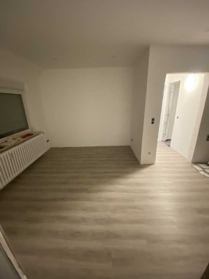 Sanierung in 2023 / 3-Zi.-Wohnung mit Balkon in Bonn-Ückesdorf