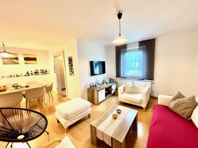 Klassische Altbauwohnung in zentraler Lage, hell und ruhig