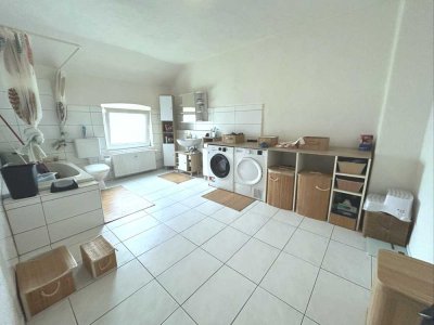 Rendite sichern! - Renoviertes MFH mit Garten