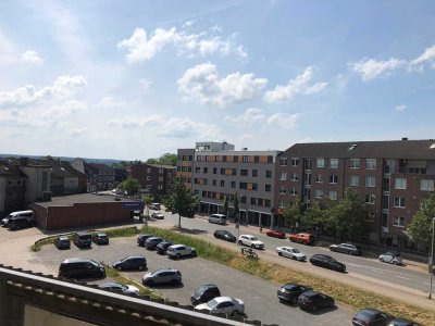 Sonnige 2-Zimmer-Senioren-Wohnung mit Loggia, EBK und Fahrstuhl in Buchholz