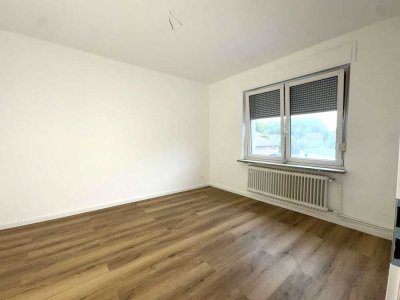 Helle frisch sanierte 2,5 Zimmer Wohnung in Bestlage von Wattenscheid – direkt am Aldi & Netto