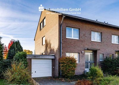 Großzügige Doppelhaushälfte mit unverbauter Aussicht!