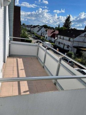 Helle 2-Zimmer Dachgeschosswohnung mit Balkon in Augsburg-Haunstetten
