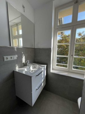*ERSTBEZUG* Wunderschöne 3-Raum-Wohnung mit FBH, Gästebad & Balkon - WE 11