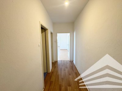 HAID - kompakte 2-Zimmer Dachgeschosswohnung - ab sofort beziehbar!