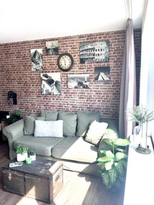 flughafennah - stilvoll möblierte Wohnung mit Balkon/Tiefgaragenplatz