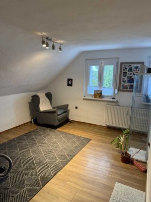 2- Zimmer Dachgeschoss Wohnung in Sandhausen