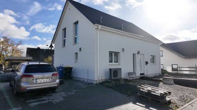 Neubau 2023: KfW 55 - A+ Haus mit Wärmepumpe, Lüftungsanlage und BORA - BOSCH Einbauküche