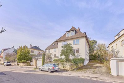 Schöne 4-Zimmer-Dachgeschosswohnung in Hambach mit Gartenmitbenutzung – ab sofort verfügbar