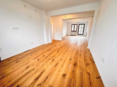 Provisionsfrei - Renovierte 3 Zimmer Wohnung mit Terrasse und Stellplatz in Heßdorf