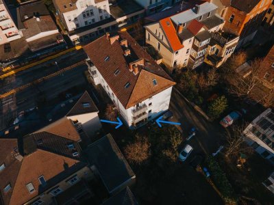WOHNUNG AM SCHLOSS MIT EIGENEM GARTEN - SANIEREN & EINZIEHEN!