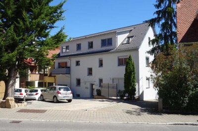 Helle 4-Zimmerwohnung in einem 4-Familienhaus in zentraler Lage in Filderstadt-Plattenhardt