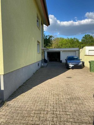 Geschmackvolle, gepflegte 4-Raum-Wohnung mit Balkon in Oberhausen-Rhein