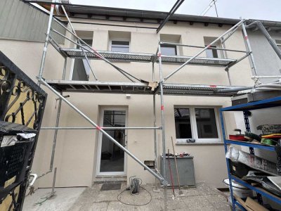 Gepflegtes Reihenmittelhaus und Innenhof mit 3 Zimmern in Alzey