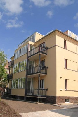 helle & ruhige 2-Zimmer-Wohnung mit Balkon und Veranda im 2.Obergeschoss in Laubegast