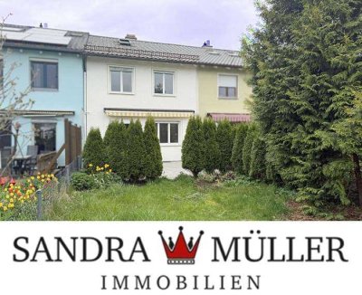 *** Zentrumsnah: renovierungsbedürftiges Reihenhaus mit Garage ***