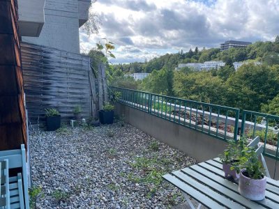 Helle 2-Zimmer-Wohnung mit Loggia in Tübingen