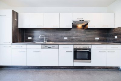KEINE PROVISON I SONNIGE LOGGIA I KOMPLETT ERNEUERT I 3-ZIMMER-DOMIZIL I BESTE LAGE BEIM LEND I HELL &amp; LUFTIG I RUHIGES WOHNEN I TIERFREUNDLICHES ZUHAUSE I PROJEKT WOHNEN I