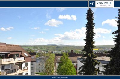 - Feldbergblick inklusive - Großzügige 3,5 Zimmer Wohnung mit 2 Balkonen und 2 Stellplätzen