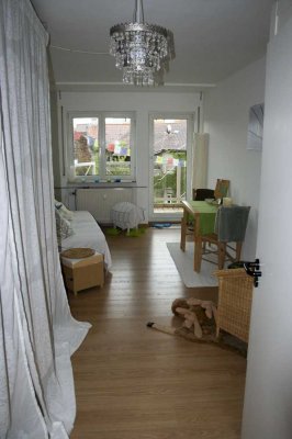 1-Zimmer -Appartement direkt gegenüber dem KIT mit Balkon und Aufzug