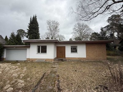 Bungalow mit Potenzial am Waldrand in Berlin Frohnau mit Doppelgarage