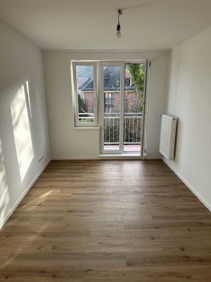 Moderne 3-Zimmer-Wohnung (79,5 m²) inkl. Einbauküche, Kellerraum und Südbalkon