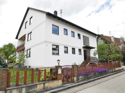 Stattliches 2-FH / Generationenhaus im Grünen BOBINGEN-STRAßBERG