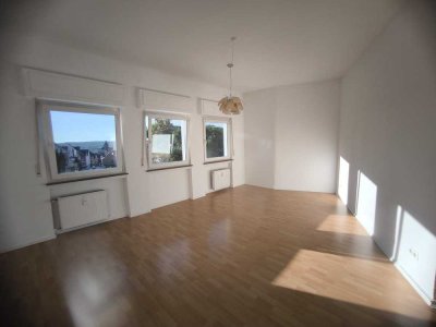 Wohnen und Arbeiten in großzügiger 4-Zimmer-Wohnung zenral in Wetzlar