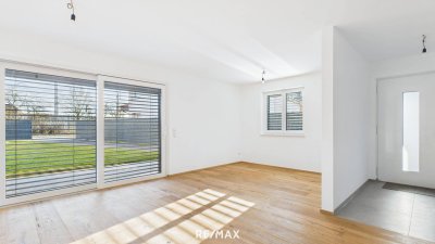 Reserviert! Doppelhaushälfte mit 4 Schlafzimmer !