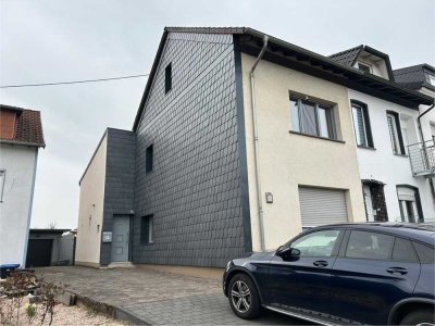 Schönes Reihenendhaus mit Garten und Garage im Zentrum von Ensdorf