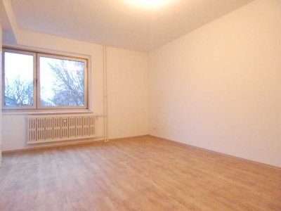 *** gemütliche 2-Zimmer-Wohnung im beliebten Dichterviertel! Energetische Sanierung beginnt in Kürze