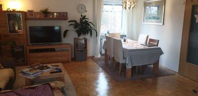 Gepflegte 2-Zimmer-Maisonette-Wohnung mit zwei Balkonen und Einbauküche in Würzburg