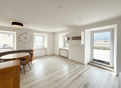Lungauer Wohntraum: 4 Zimmer, zentral, Kachelofen &amp; 2 Parkplätze
