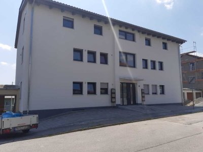 Stilvolle 3-Zimmer-Dachgeschosswohnung mit Balkon und EBK in Passau