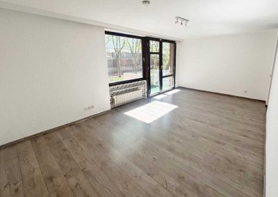 Renovierte Wohnung mit Balkon, Garten und Tiefgarage direkt am Schlosspark Strünkede