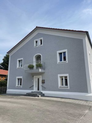 Wunderschöne DHH mit Garten und Garage