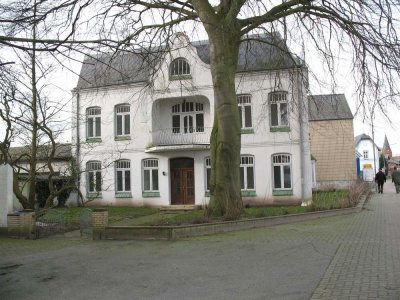 Geräumige, günstige 11-Raum-Villa in Mittelangeln, OT Satrup