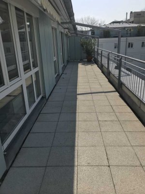 Zentral wohnen & Ruhe genießen - großzügiges 4-Zimmer Penthouse