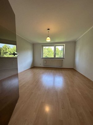 ++ Ludwigsburg-Nord++ 1-Zimmer-Wohnung ++ EBK ++ KFZ-Stellplatz ++