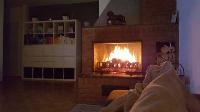 Helle Dachgeschosswohnung mit offenem Kamin und Weitblick