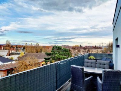 Elegante Wohnung im Staffelgeschoss mit großer 30 m² Dachterrasse | Aufzug | Stellplatz | Berlin