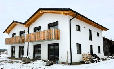 Neubau-Doppelhaushälfte mit Bergsicht, Provisionsfrei