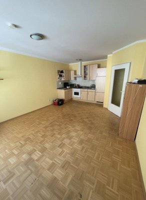 attraktive Wohnung mit Balkon und Autofreistandplatz